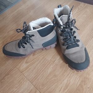 Bogs Brown and Black Lace-Up Boots with Fleece Lining, Waterproof